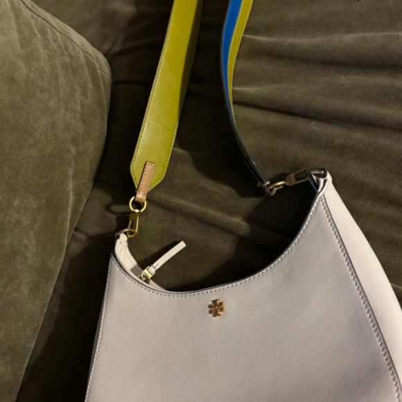 Beautiful EUC Tory Burch Ivory Purse w/Blue & Green Strap - Picture 4 of 16